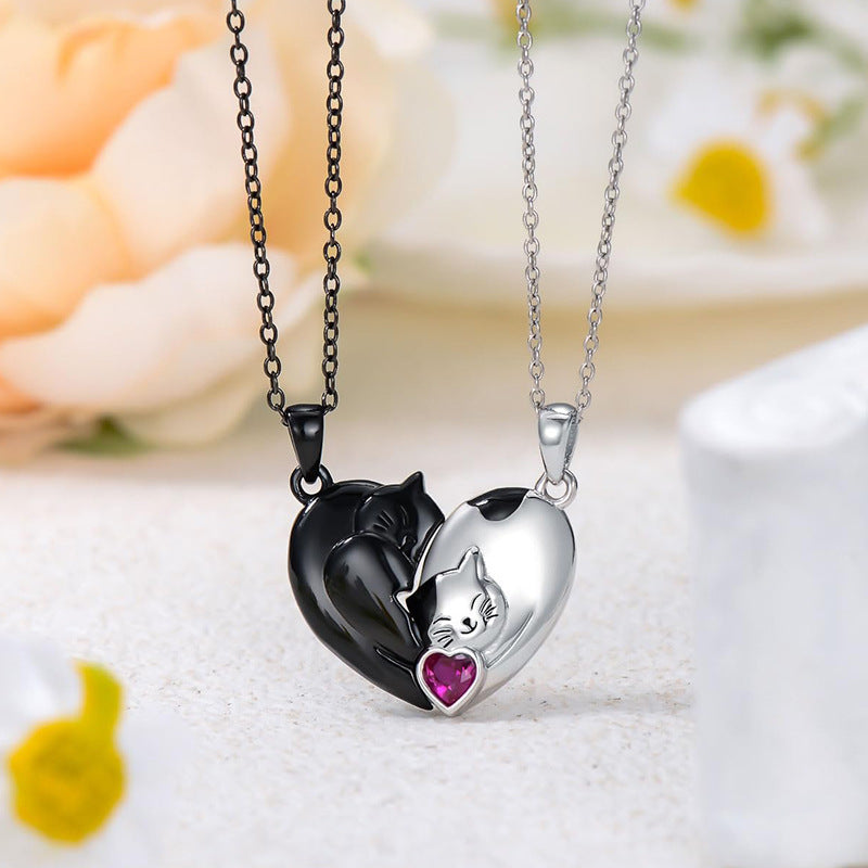 Couple Stitching Love Black And White Hug Cute Pet Cat Couple Pendant Necklace For Women Girls Fashion Exquisite Gift