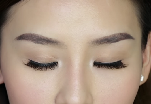 Achieve Effortless, Glamorous Eyes with This False Eyelashes Tutorial
