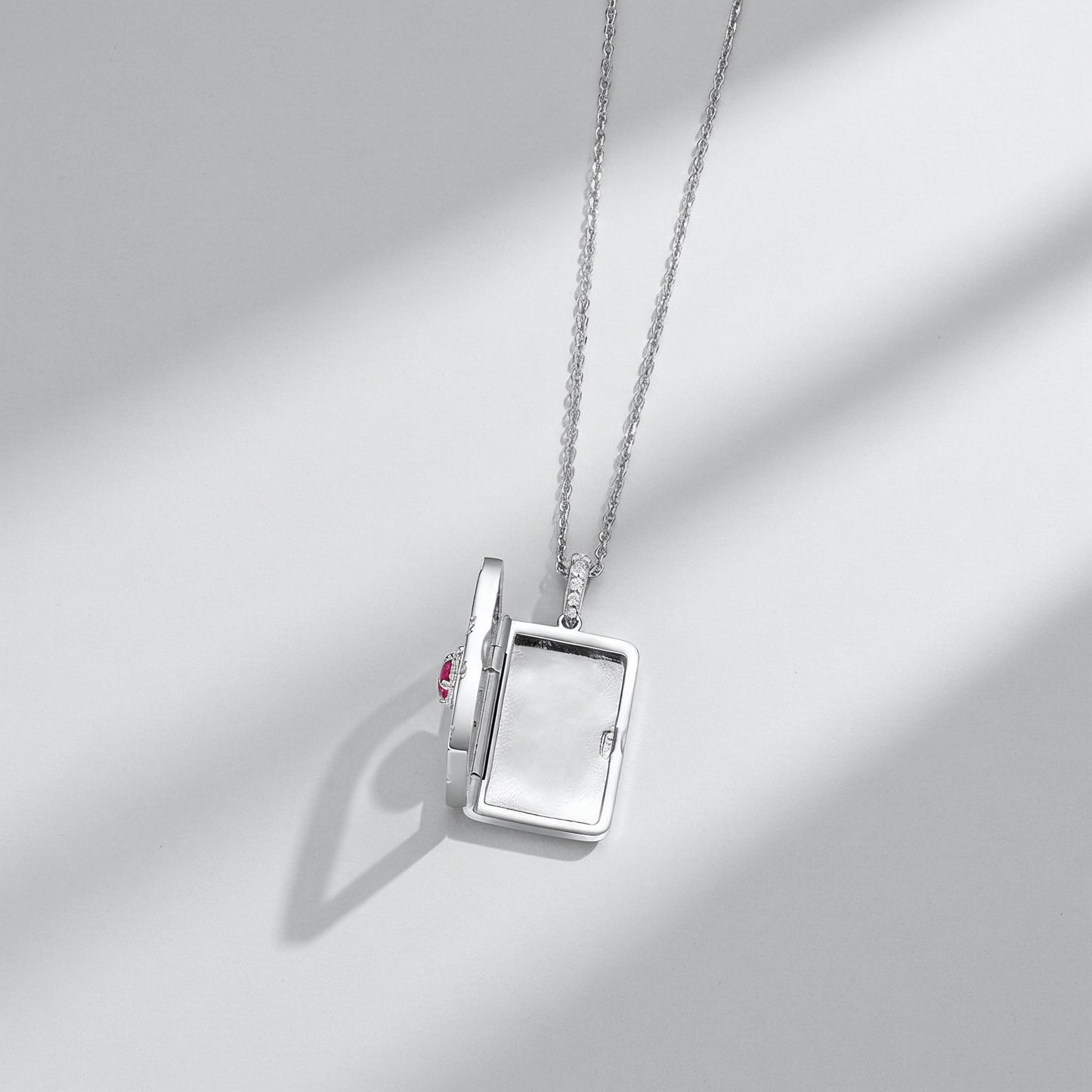 Rhodium Plated Modern Ray Locket SN013