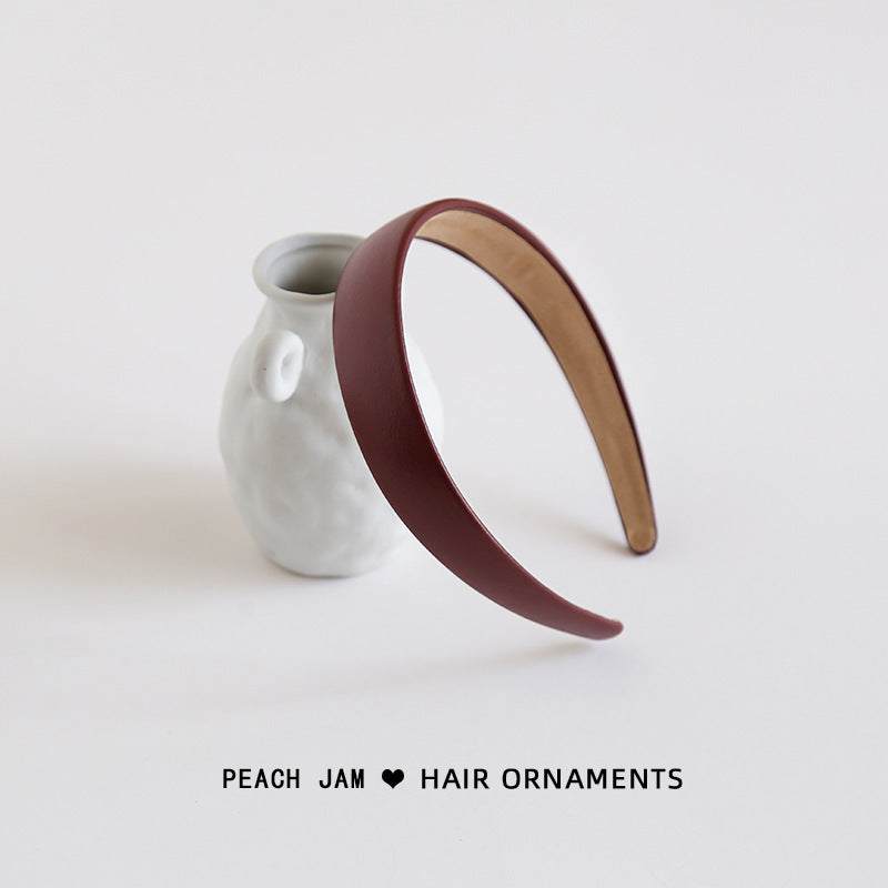 Vintage wide-brimmed leather headband