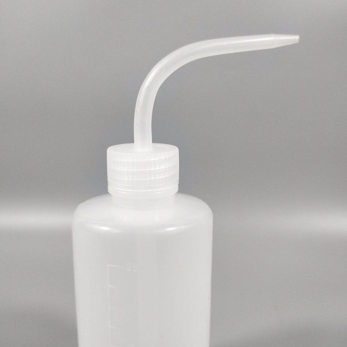 Spot 250ml squeeze watering can watering can