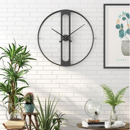 Round metal clock