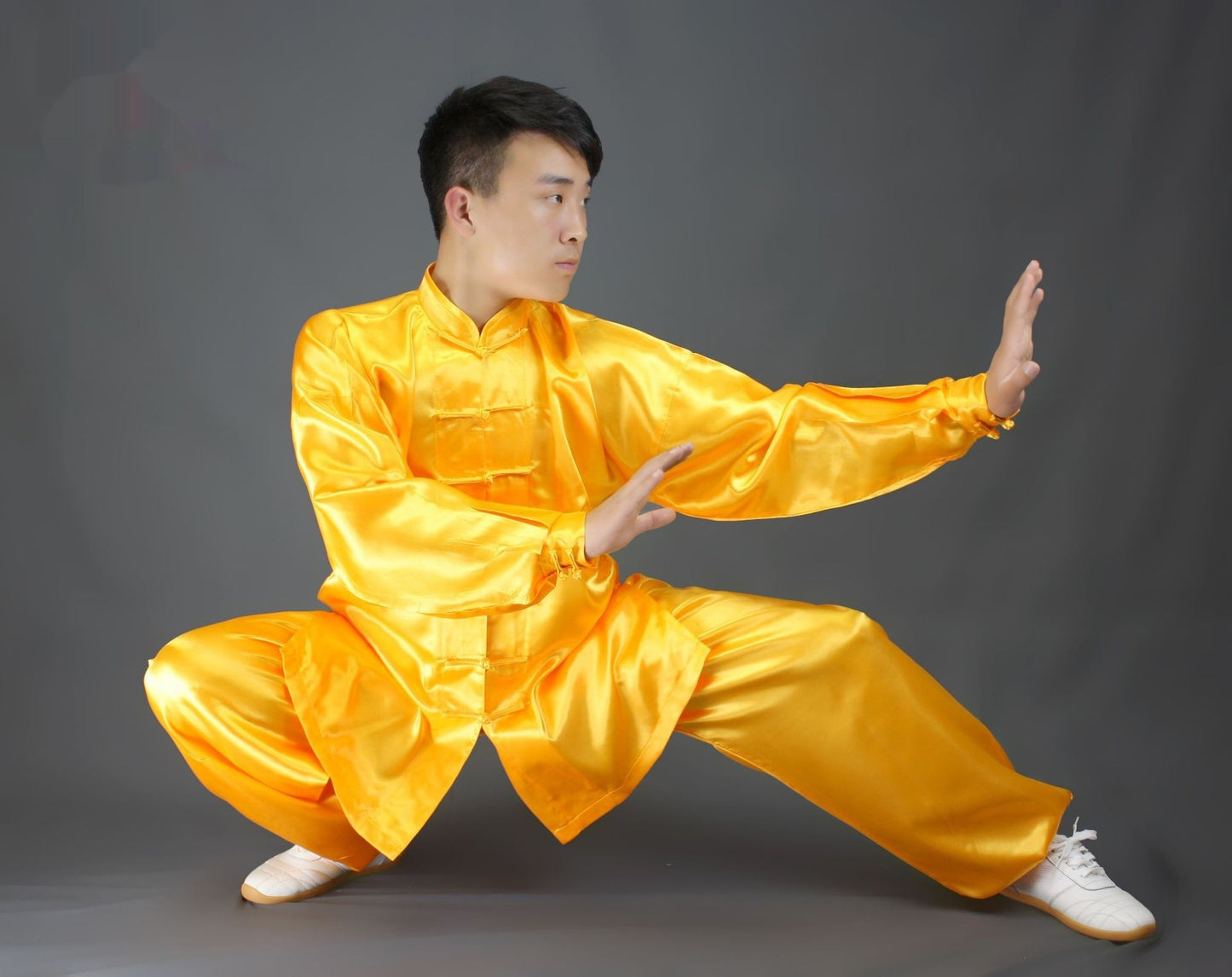 Simple And Casual Men's Tai Chi Training Suit