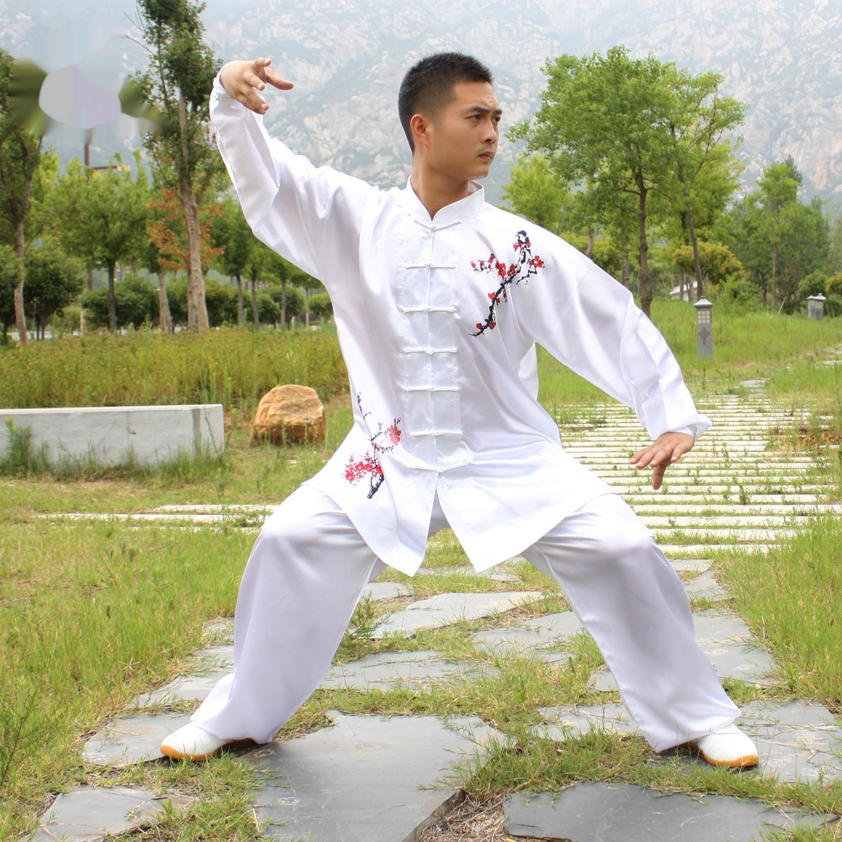 Simple And Casual Men's Tai Chi Training Suit
